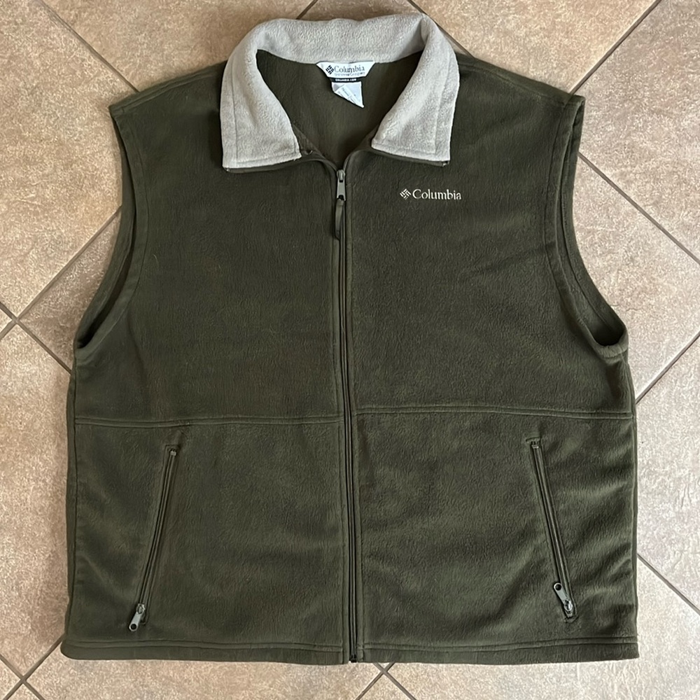 Columbia Vest Size XXL